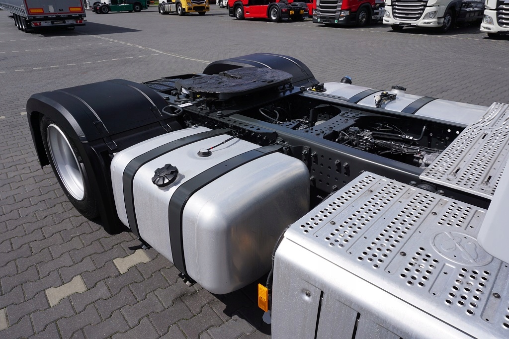 Fuel Tanks Banner