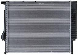 Radiator, engine cooling MAHLE CR328000P